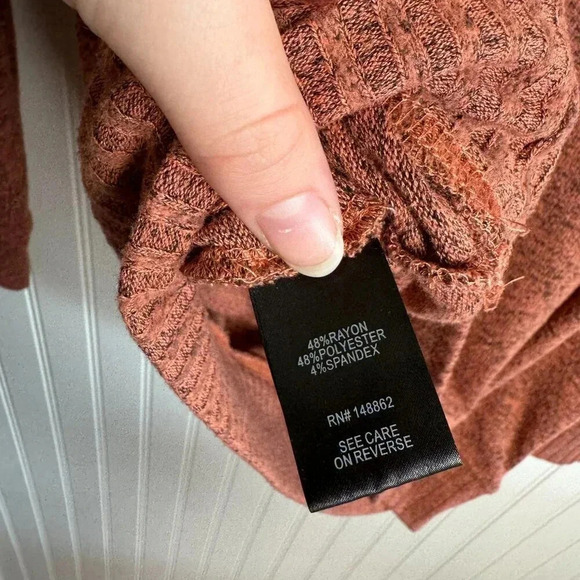 Torrid Super Soft one shoulder long sleeve knit top size 1X J13 - Picture 7 of 7